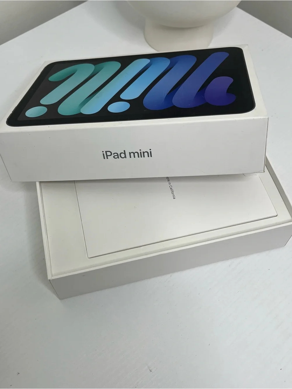 Apple iPad Mini Box